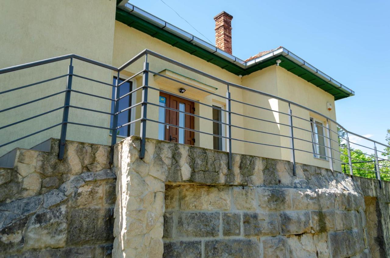 Mansarda Mica Cu Baie Proprie Leilighet Cluj-Napoca Eksteriør bilde